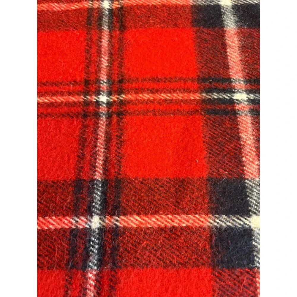 Vintage Faribo Acrylic Red Black & White Plaid Stadium Throw/Lap Blanket 52x45